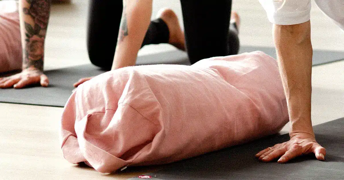 Lempeä joogatunti aloittelijoille barajoogan studiolla